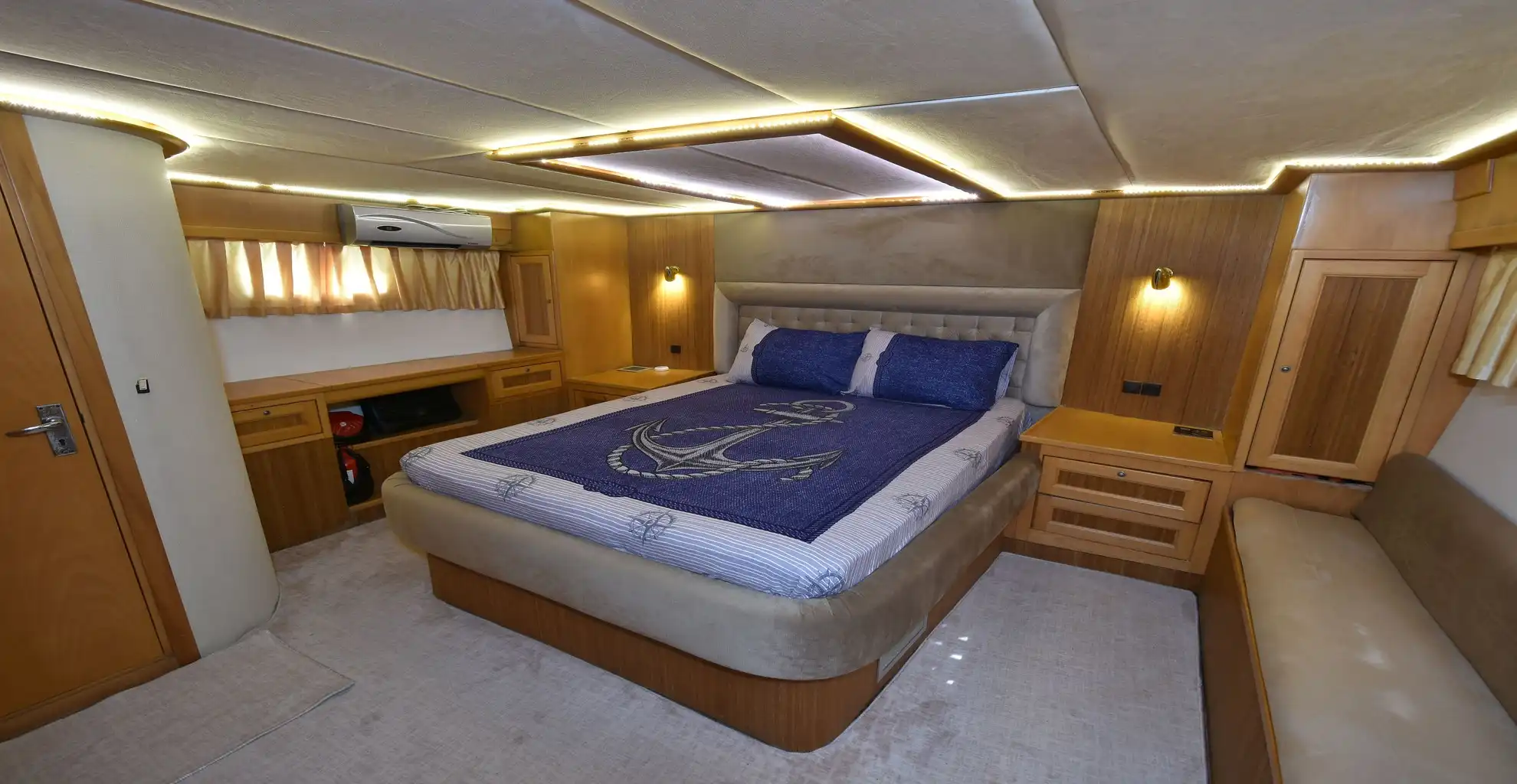 TU NAVY 2 YACHT